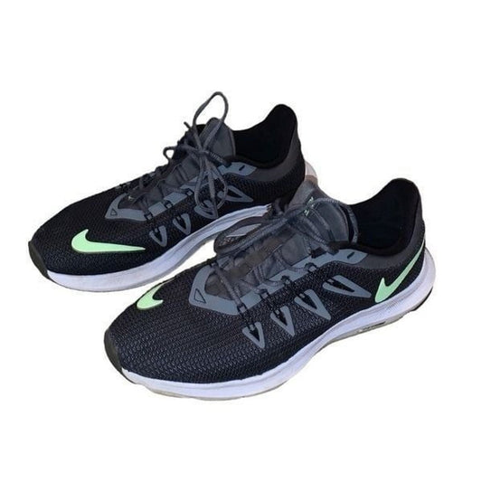 Nike Quest Black Green AA7403-007 Men’s Size 8