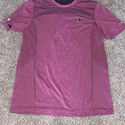 Women’s Under Armour Workout T Shirt Plum moisture wicking workout top size XL